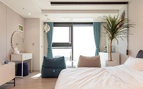 The La Boum Suite 1